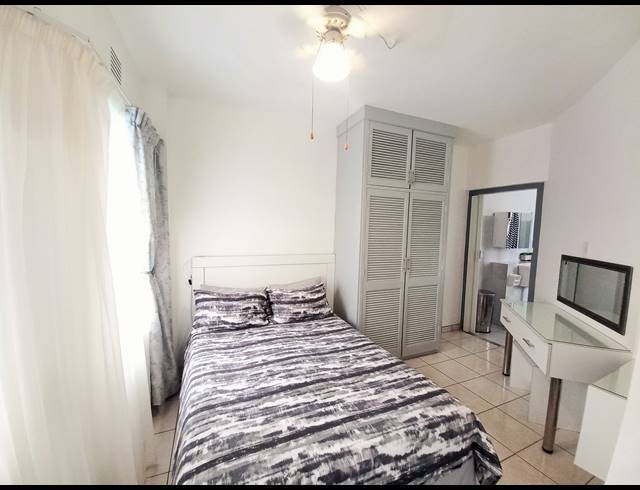 2 BEDROOM APARTMENT FOR SALE IN UVONGO BEACH
